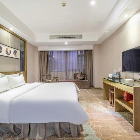 Lnsail Hotel Shenzhen Luohu Port Railway Station Exterior photo